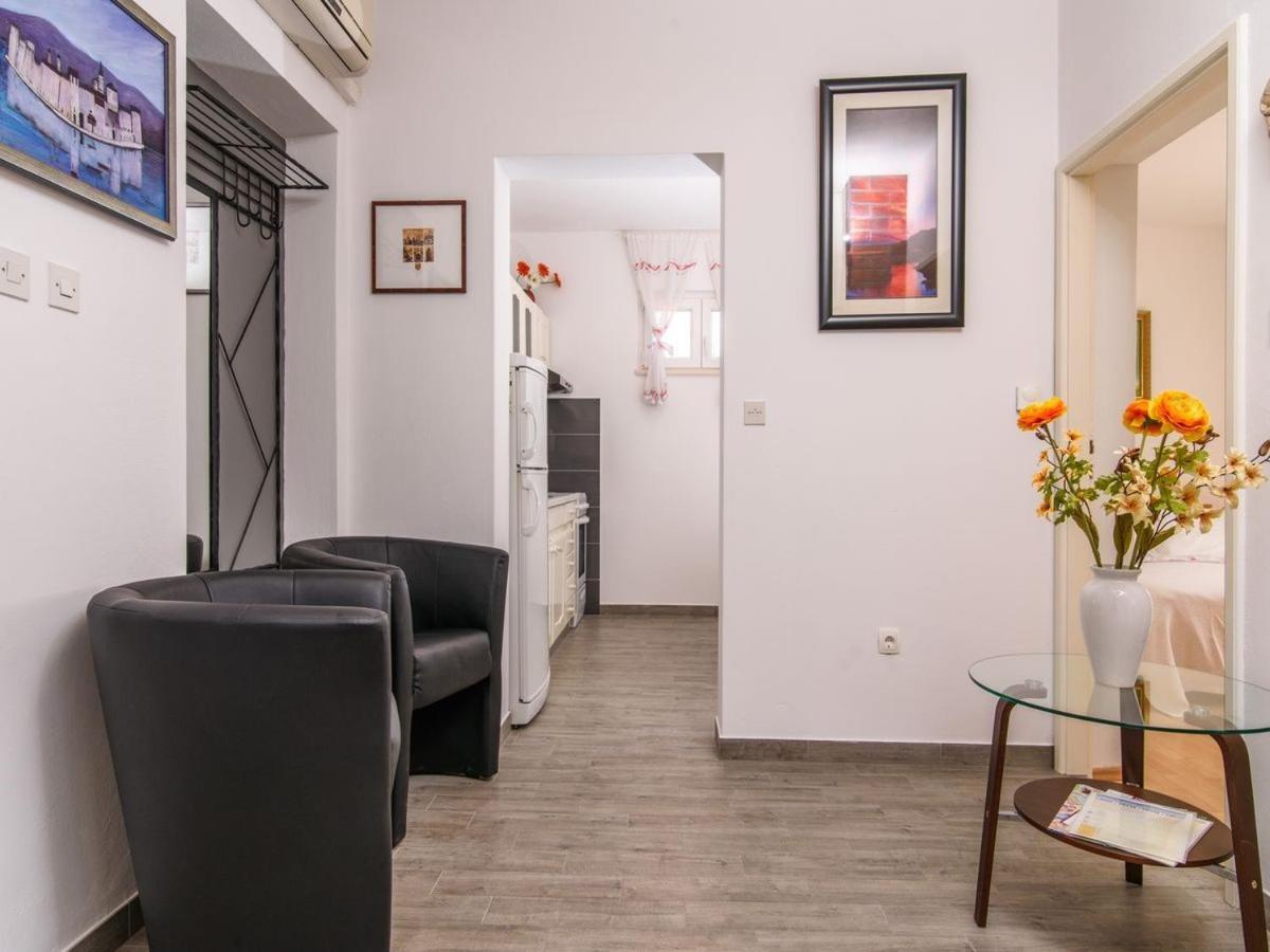 Apartments Beba - Peaceful Location トロギール エクステリア 写真
