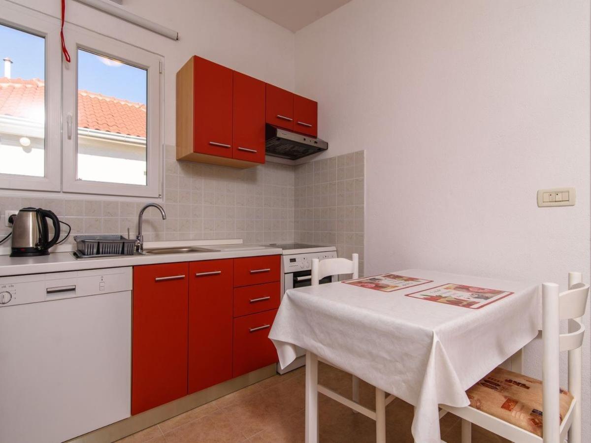 Apartments Beba - Peaceful Location トロギール エクステリア 写真